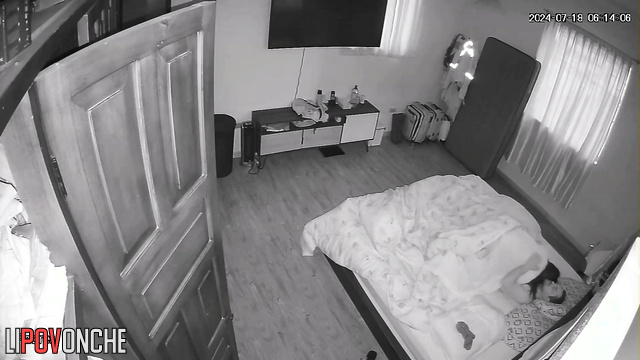 Husband was unexpectedly awakened by horny wife for hot sex