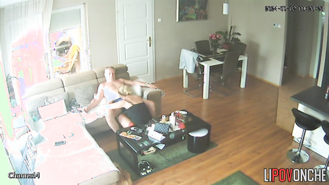 Old fart cumed right in her mouth (married couple had fun)