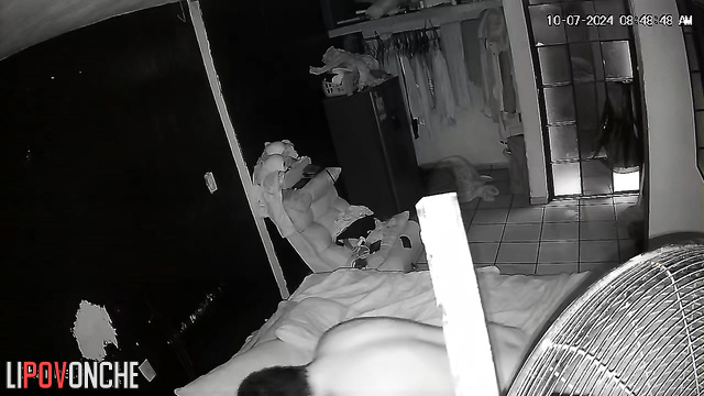 Boyfriend pleased his woman with fingers and penis