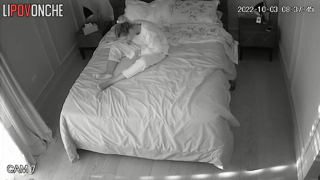 An ordinary day of an ordinary milf - morning solo video