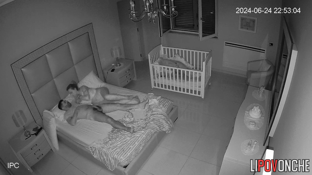 Tired parents doing it in different positions (night home tape)