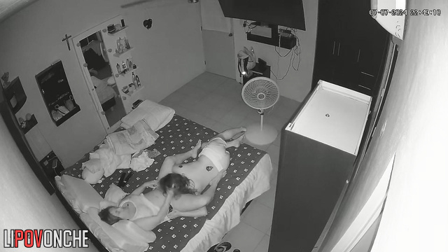 Naked girls enjoying scissors sisters (cool lesbian home porn)