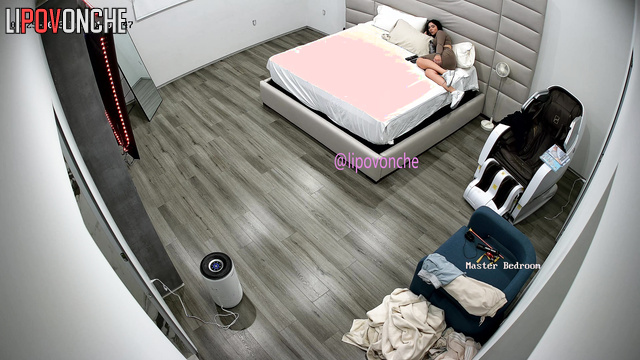 All that is required of this sexy lady is cool blowjob & sex before bed