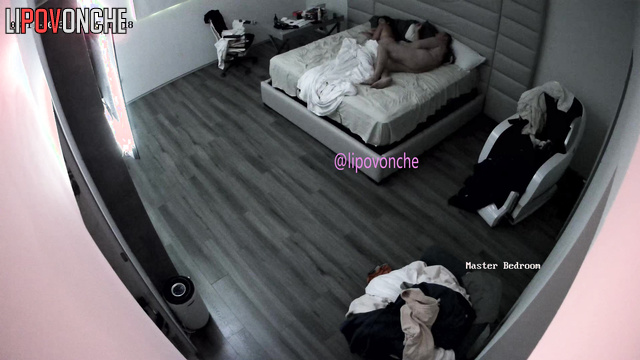 Sexy babe likes to suck her chubby boyfriend's dick