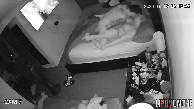 Boy licks great and she enjoys it - bedroom camera