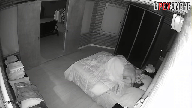 How cool it is to cum in the 69 position - bedroom cam
