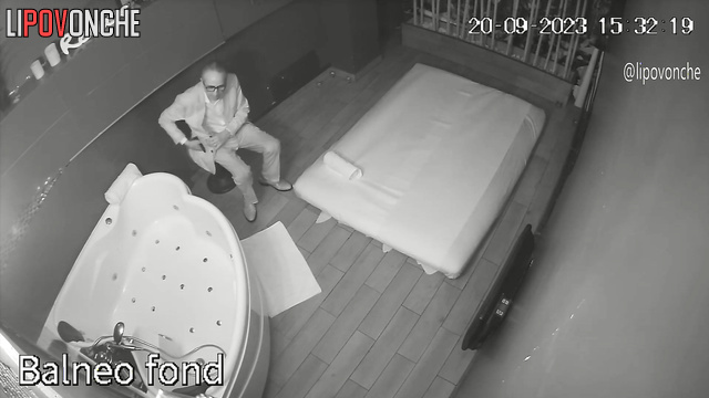 Only in this salon you can get such intimate service, spy camera