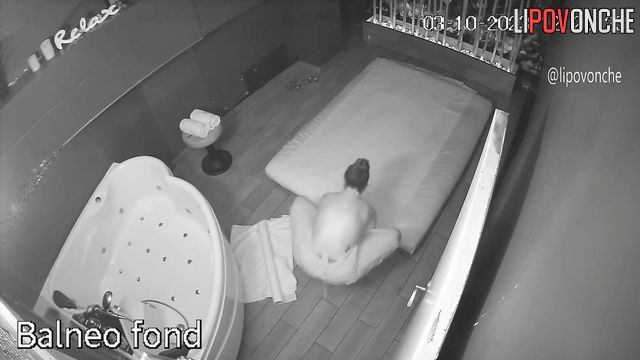 Cunnilingus during naked body massage - bedroom camera