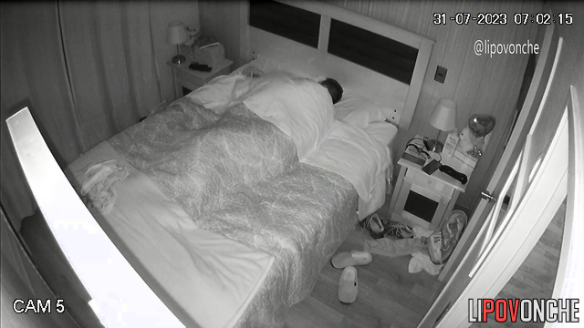 Girlfriend likes the way her boy controls her in bed