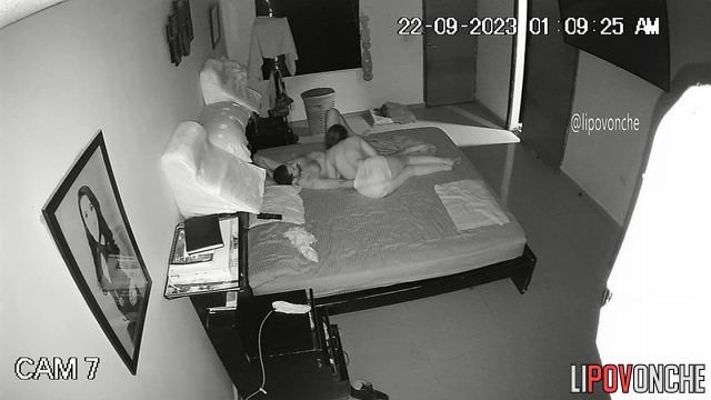 She likes to excite him in bed / home hidden camera
