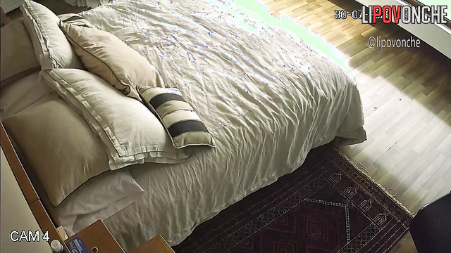 Real love on the marital bed (home hidden camera)