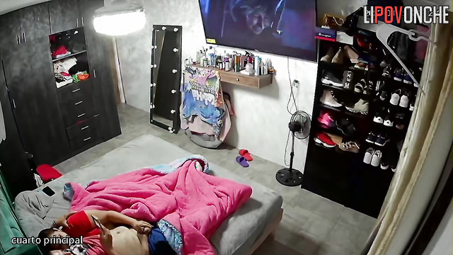 Milf doesn't care what she looks like, she really wants sex