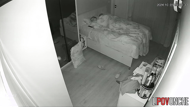 Bearded man fucked a woman on the bed and cummed inside