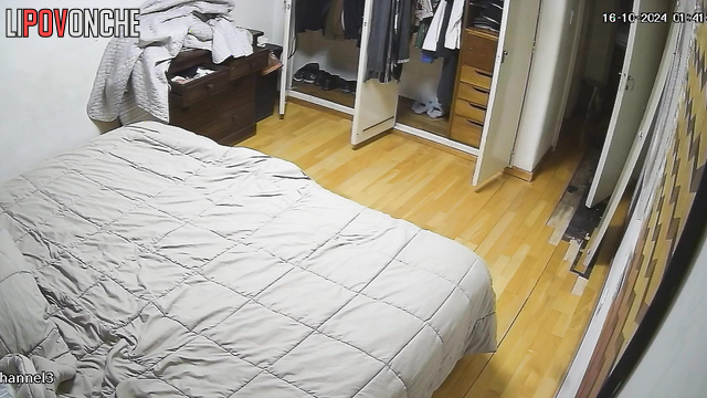 Side fuck with boyfriend left the Asian babe satisfied as hell