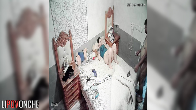 Honey, the camera's working - let's shoot some amateur porn