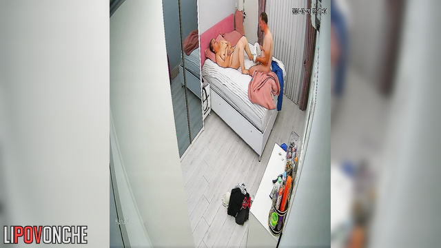 Grateful husband eats a woman's pussy & roughly fucks her before bedtime