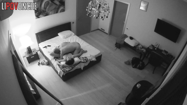 Today is her day - bald partner gives unlimited cunnilingus until she cums