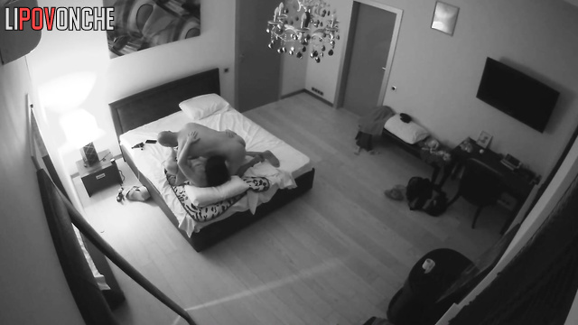 Today is her day - bald partner gives unlimited cunnilingus until she cums