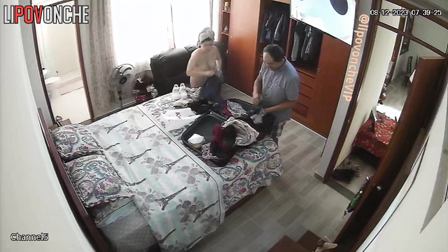 Cuddly couple wanted to fuck, but they urgently need to leave their home