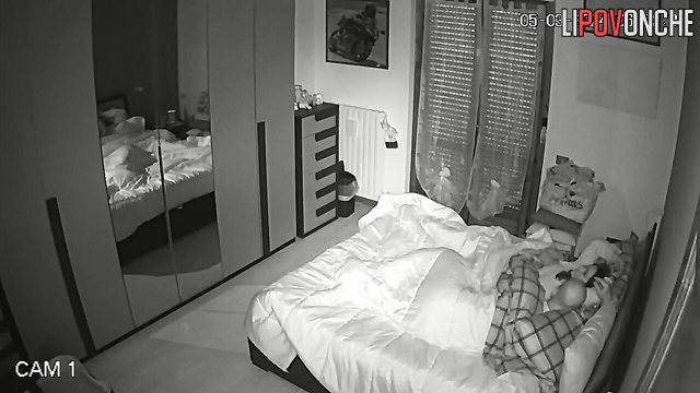 Cheating man fucks his chubby stepdaughter under a blanket