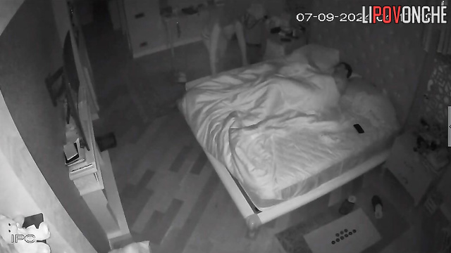 Balding man prefers to fuck his date in a sideways position