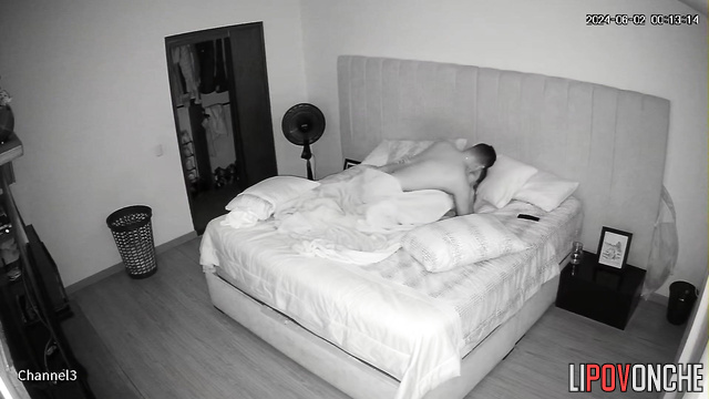 Horny man pounds his lover's pussy in missionary position