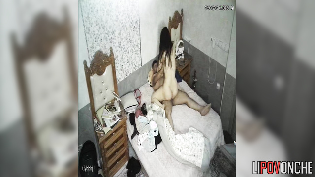 They don't mind that they are chubby (bedroom video)
