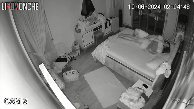 Couple satisfied each other perfectly without knowing about the cam
