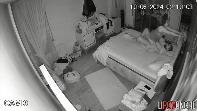 Couple satisfied each other perfectly without knowing about the cam