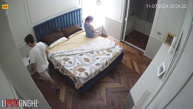 Slim people kissing and fucking in missionary position