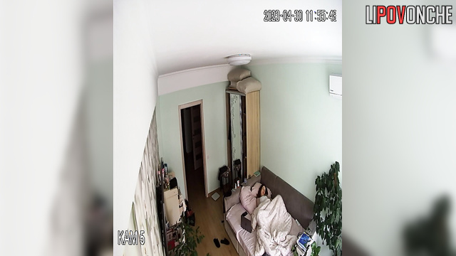 After checking that no one was home, the curly-haired beauty started masturbating