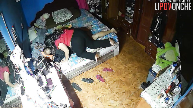 A fat, big-bottomed woman pulls down her husband's underpants to get to his cock