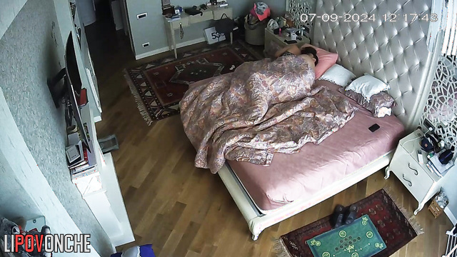 The sleepy mommy wanted to sleep, but her temperamental husband fucked her
