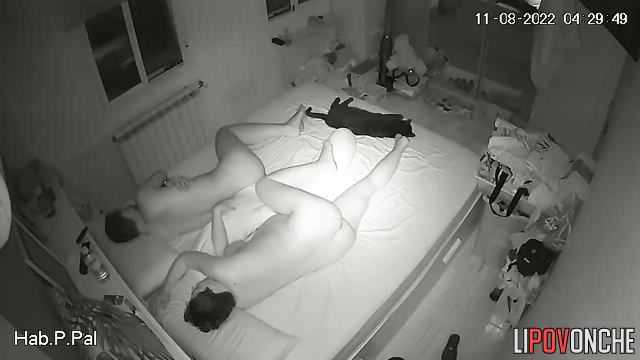 Pregnant mommy with big tits offers her husband to sleep naked