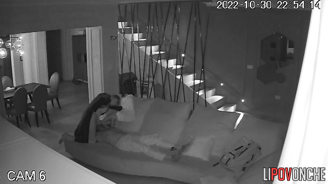 An evening massage for husband turned into active sex in the doggystyle position