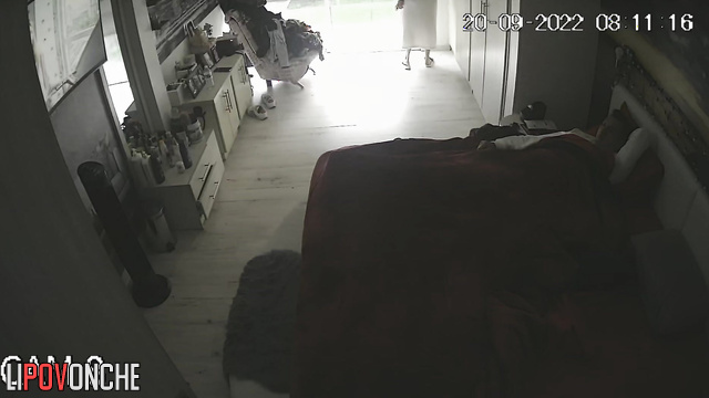 The husband of a chubby milf decided to take a little sex break from watching TV