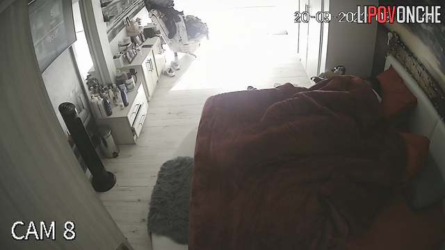 The husband of a chubby milf decided to take a little sex break from watching TV