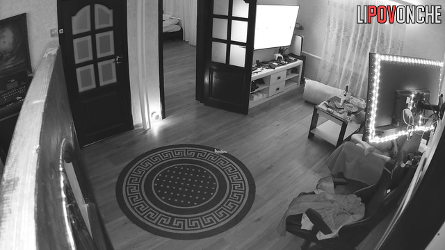 Young lady likes to masturbate when her parents leave
