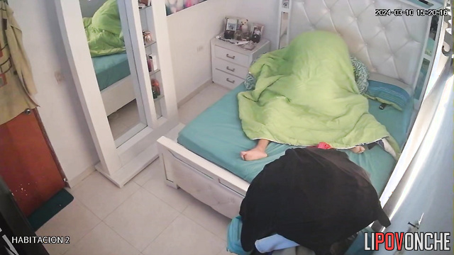 Woman gets very tired after fuck with her husband