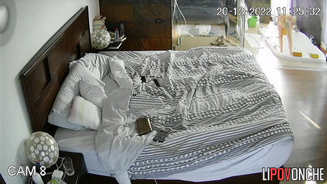 The usual routine of an ordinary woman (hidden cam)