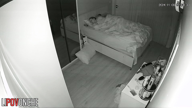 He looked at her ass while she was sucking him (spouses)