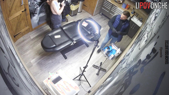 Blonde takes off her lingerie to pierce her nipples in salon