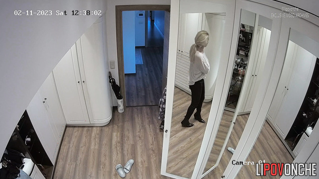 Beautiful milf puts on sexiest lingerie for a meeting with young lover