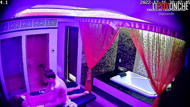Session of erotic massage in private salon ends with stunning blowjob