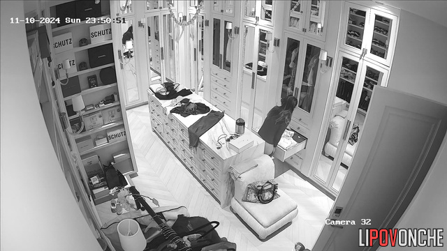 She hid in the dressing room to satisfy herself, look