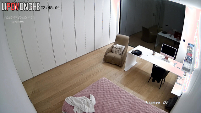 This is what the everyday life of an ordinary office worker looks like