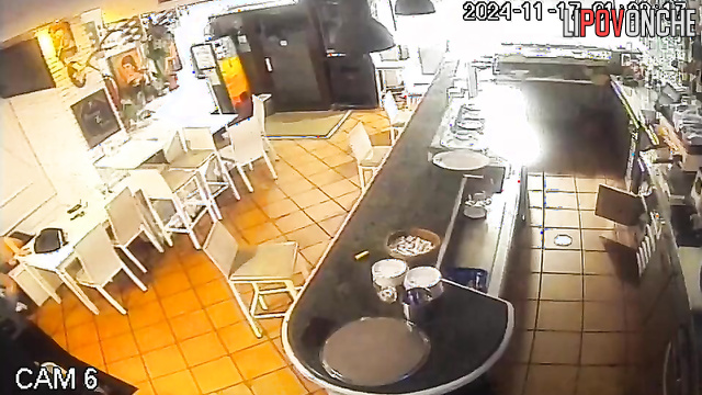 Couple's sex in a restaurant ended with cum in her mouth