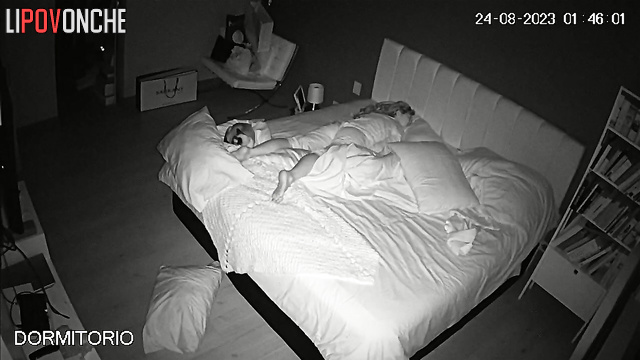 Someone filmed her entire sleep process (spy camera)