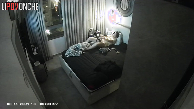 Lonely milf masturbating with a lot of sex toys right now