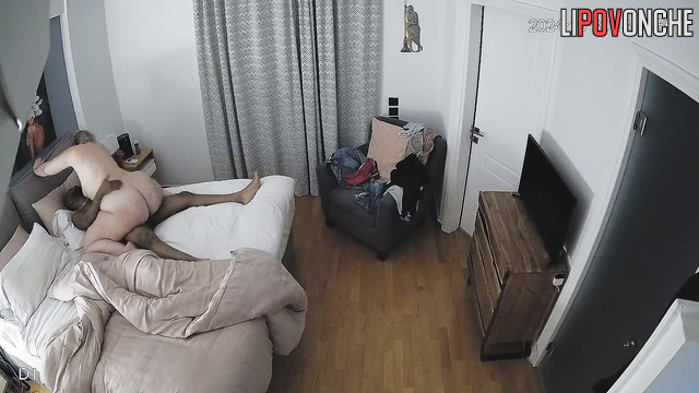 Horny black guy ordered a slutty bbw / bedroom scene